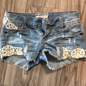 Hot Kiss cute shorts with crochet accents